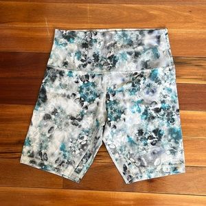 Lululemon Align 8” shorts